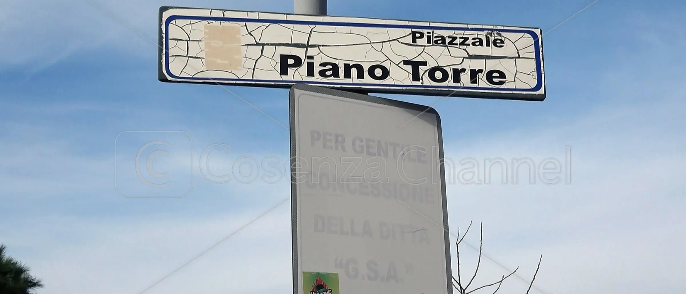Il rione Piano Torre cade a pezzi e ospita ancora manufatti di amianto