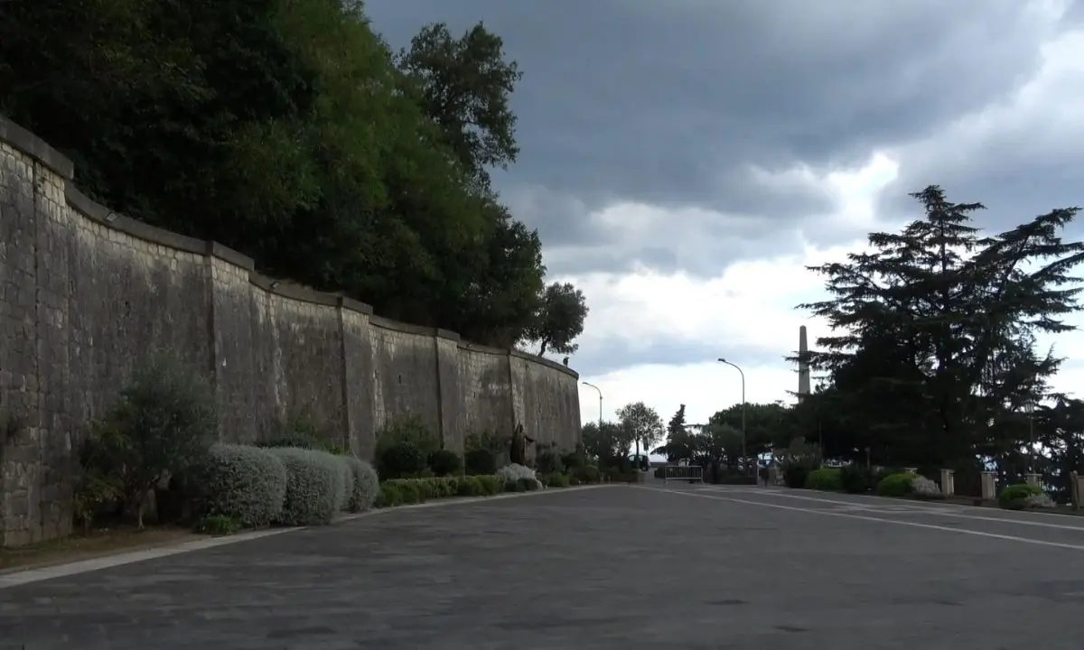 Georgiano trovato morto al Santuario di Paola, ora l'autopsia