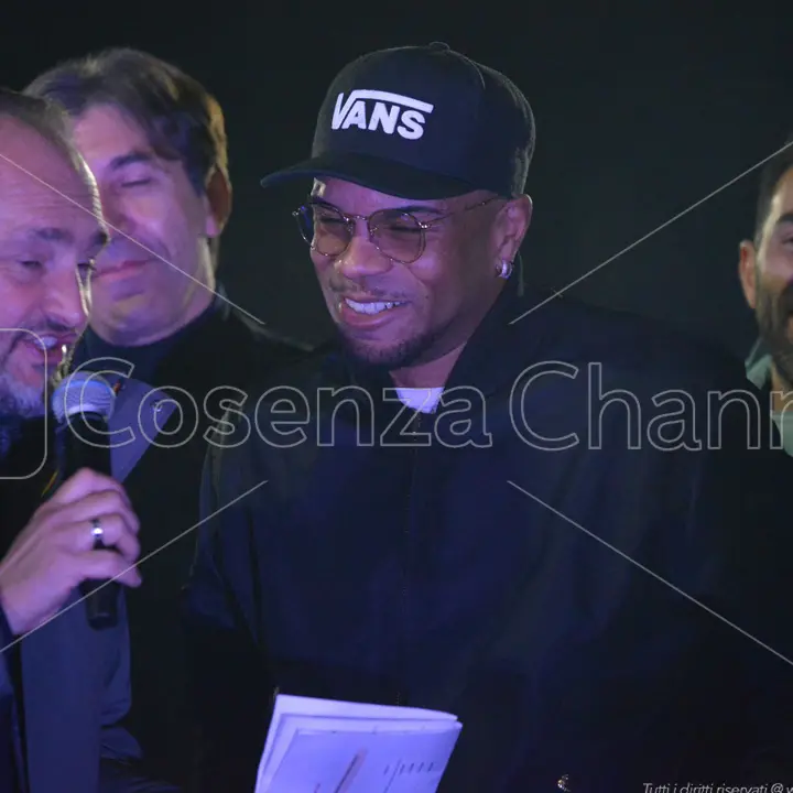 Guarascio: «Cosenza merita la Serie A, ci proveremo». E parte le festa | FOTOGALLERY