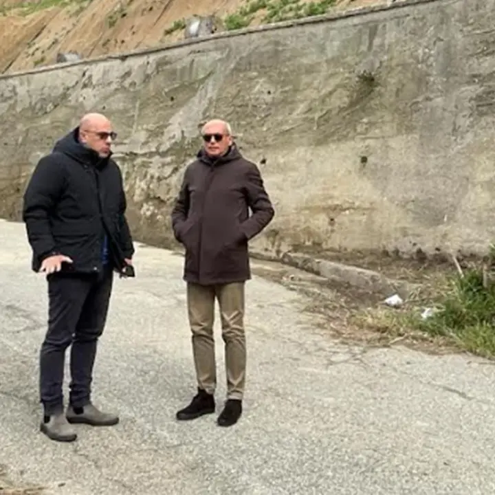 Cosenza, proseguono i lavori su corso V. Emanuele, ma non c'è nessuna data di apertura