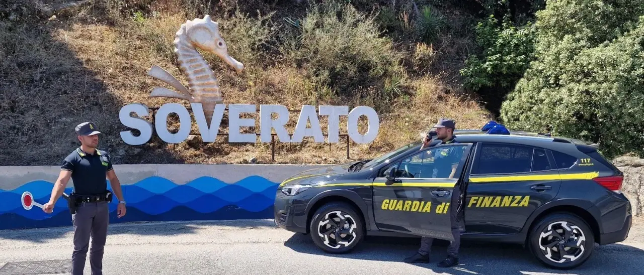 Soverato, sequestrati 1500 prodotti non sicuri privi del marchio CE