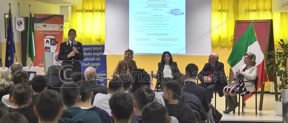 Il carcere spiegato agli studenti, iniziativa al polo \"Brutium\" di Cosenza