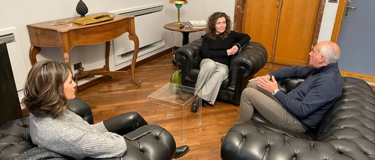 Concorsi al Comune di Cosenza, l'affondo del centrodestra su Orrico e il M5S