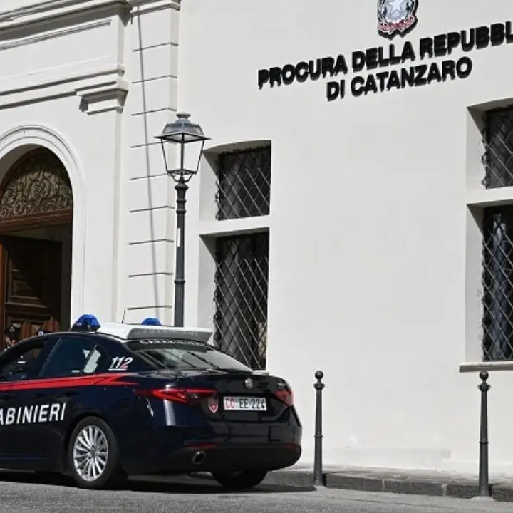 Occhiuto indagato per corruzione, al vaglio della Procura gli incarichi in Ferrovie della Calabria