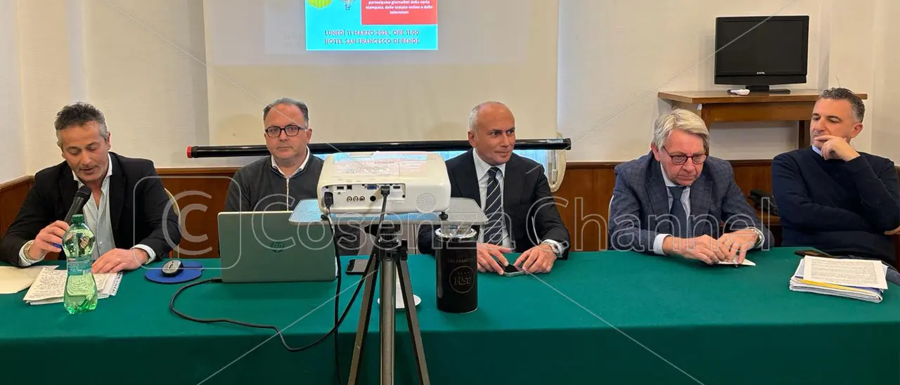 Città unica Cosenza, Rende e Castrolibero: «Il referendum sia vincolante»