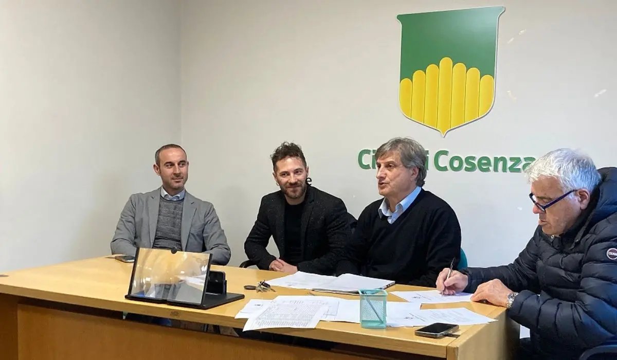 Cosenza, al \"Rendano\" il 20 marzo il musical “Mio fratello è figlio unico”