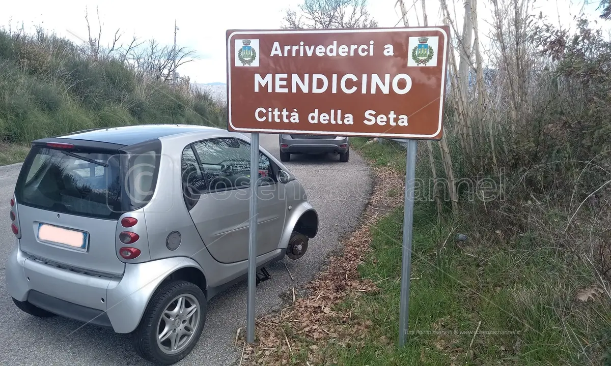 Mendicino, sulle elezioni si abbatte il dissesto. Ufficiale il default del Comune