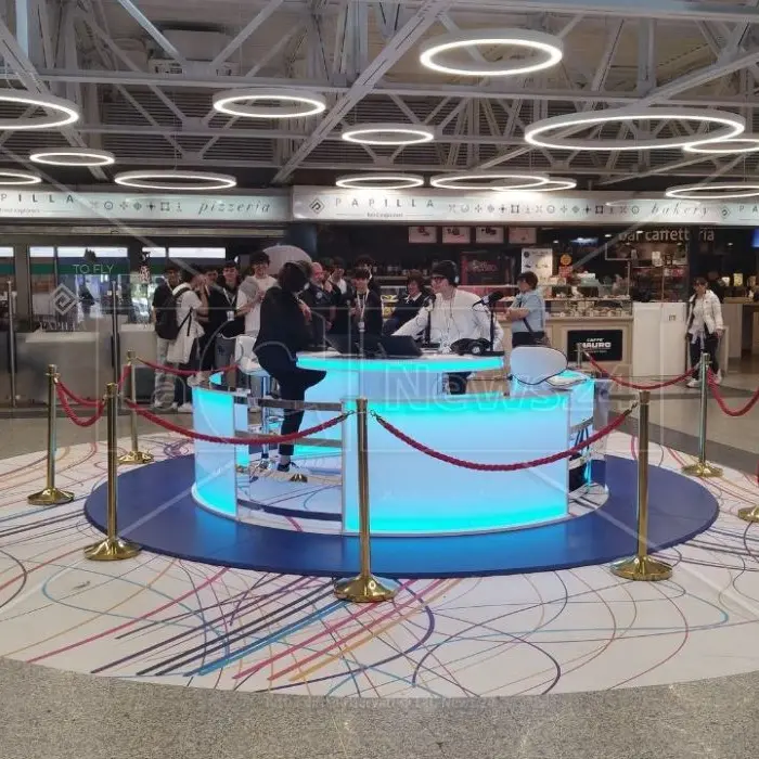 LaC OnAirport, inaugurata la nuova postazione televisiva e radiofonica nell’aeroporto di Lamezia