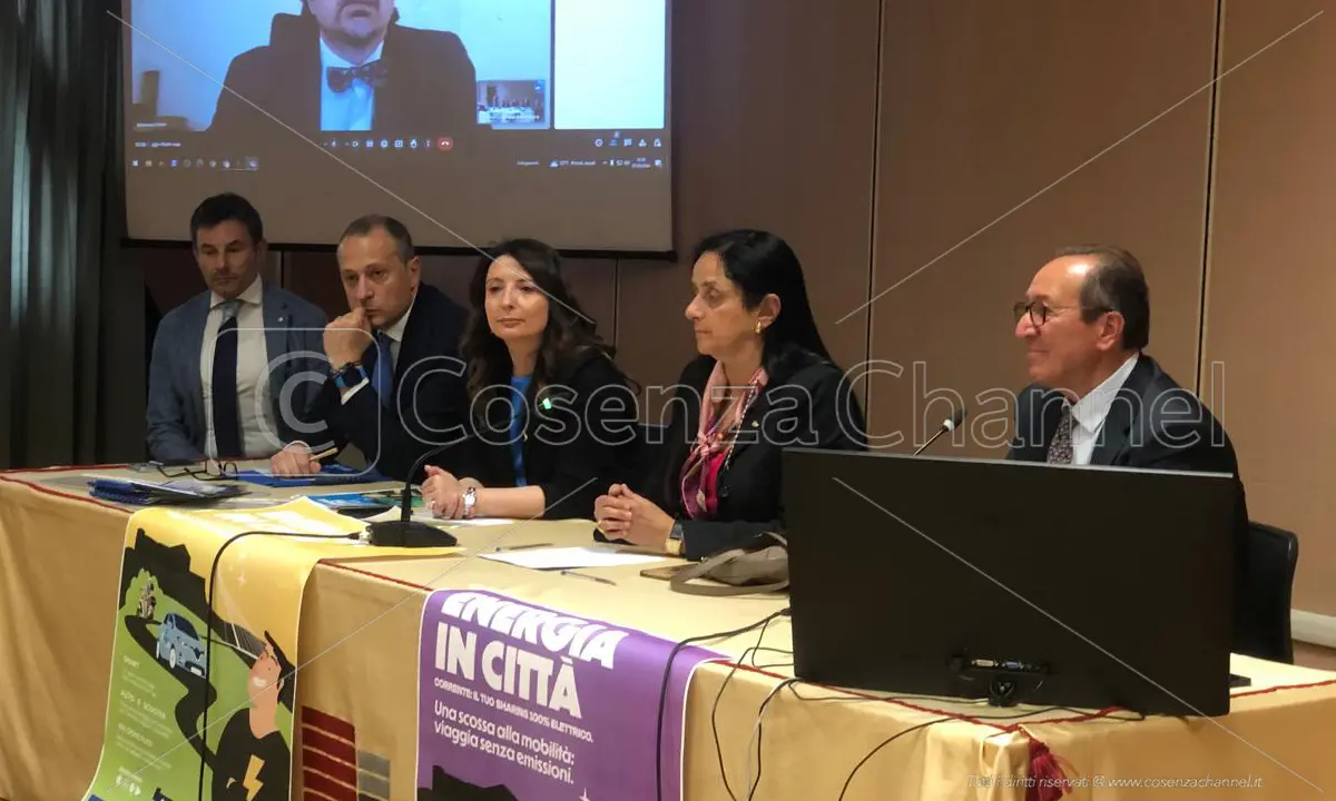 Da Cosenza all'Unical quasi gratis, il progetto che rilancia la mobilità elettrica (e pubblica)