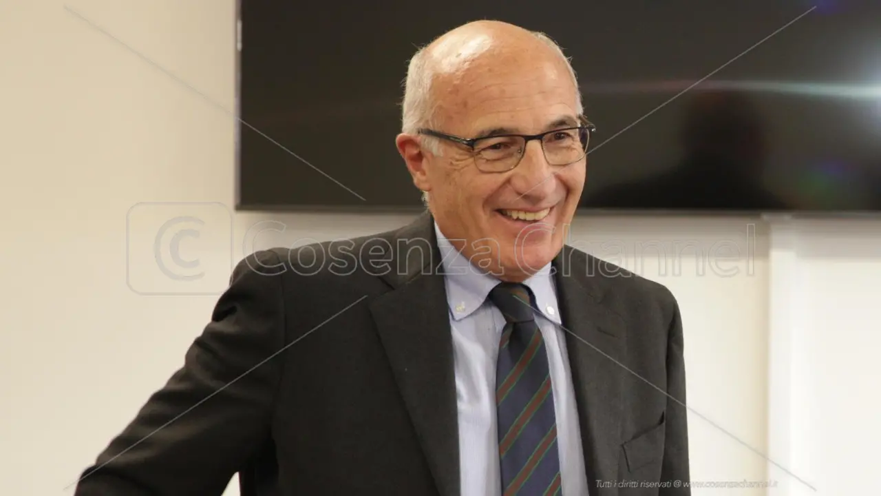 Mendicino, clamoroso dietrofront di Scarpelli: «Clima inquieto, non mi candido più»