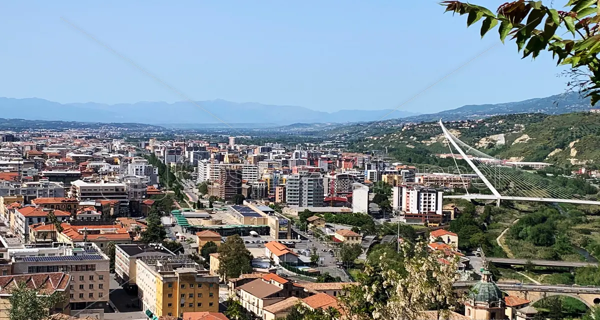Appello al Sindaco Franz Caruso per la stabilizzazione dei Tirocinanti Tis