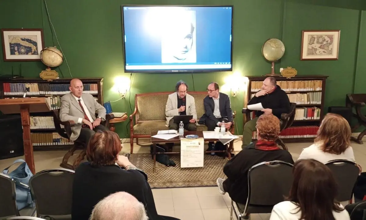 Cosenza, la biblioteca del Telesio ricorda Franco Costabile con \"Poesia e questione meridionale\"