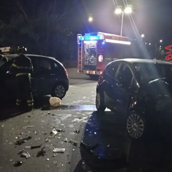 Tragedia a Catanzaro, 25enne muore in uno scontro frontale. Grave un'altra persona