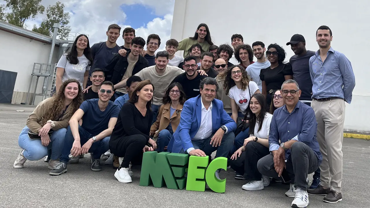 Meec, mobilità elettrica all'Unical: consegnate dodici borse di studio da 20mila euro