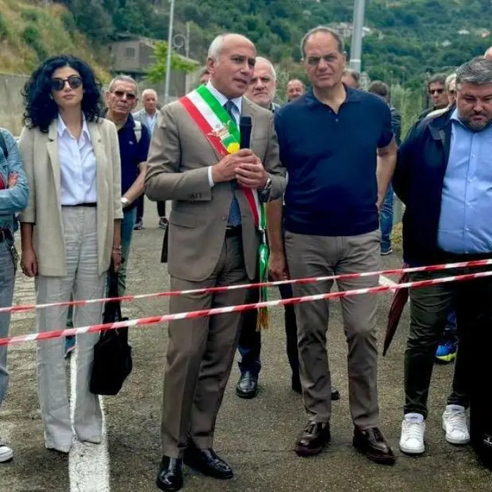 Cosenza, l’Amministrazione comunale: «Corso Vittorio Emanuele è sicuro e rimane aperto»