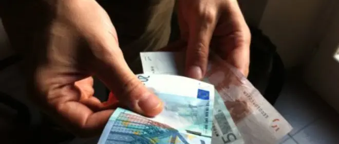 Corigliano Rossano, faceva shopping con banconote false. Arrestata una 33enne