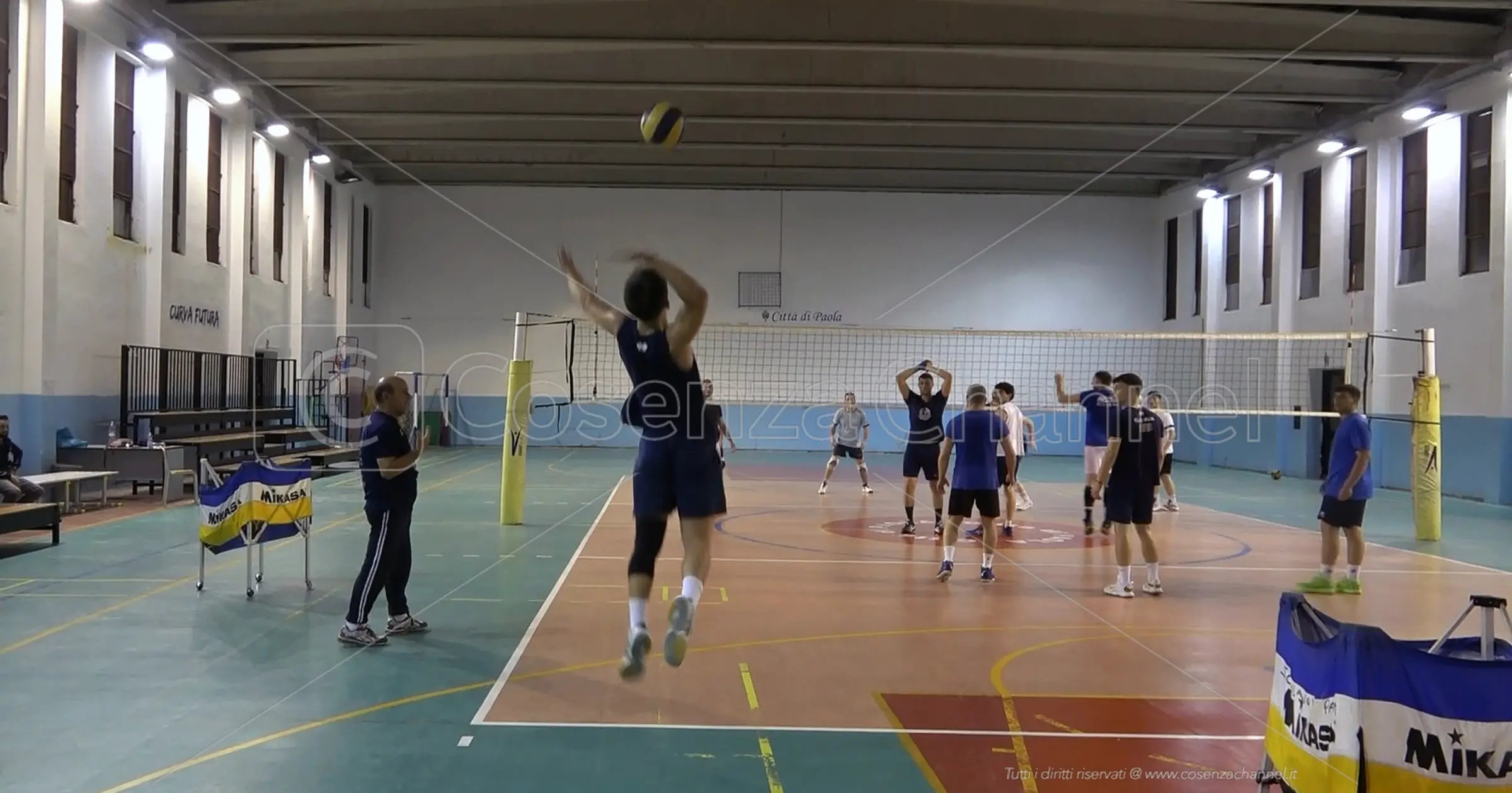 Paola, cresce l’attesa per i ragazzi del Volley che domenica a Vibo si giocano la serie B