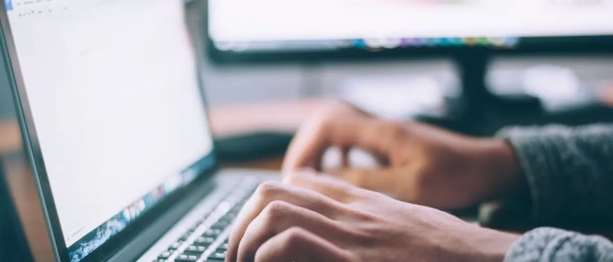 I giornali si nutrono di notizie vere. E non ci stancheremo mai di scriverle