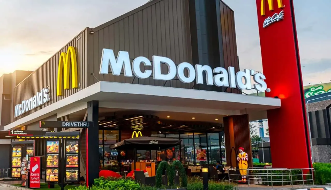 McDonald's apre anche a Diamante. Ma l'avvio dei lavori finisce davanti al Tar