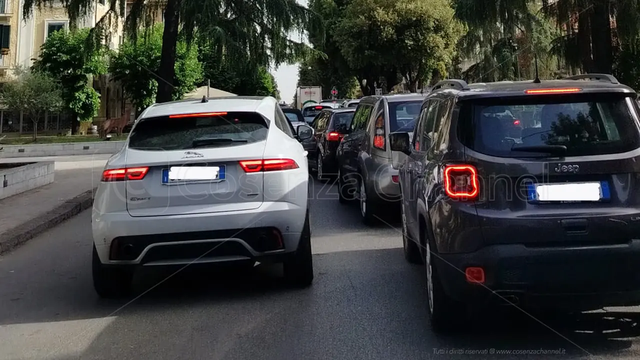 Cosenza, confronto Rende-Covelli sul traffico: «Garanzie su uno studio migliorativo della viabilità»