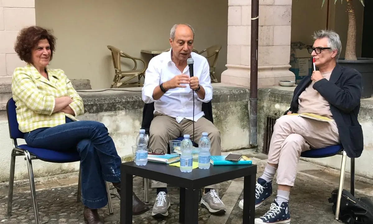 Premio Sila, Carmine Abate presenta \"Un paese felice\": una storia italiana e calabrese