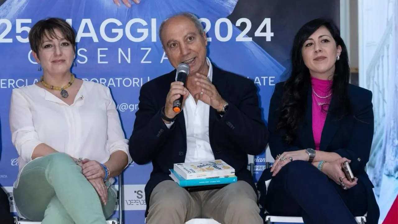 Cosenza al South Italy Fashion Week ospite lo scrittore Carmine Abate