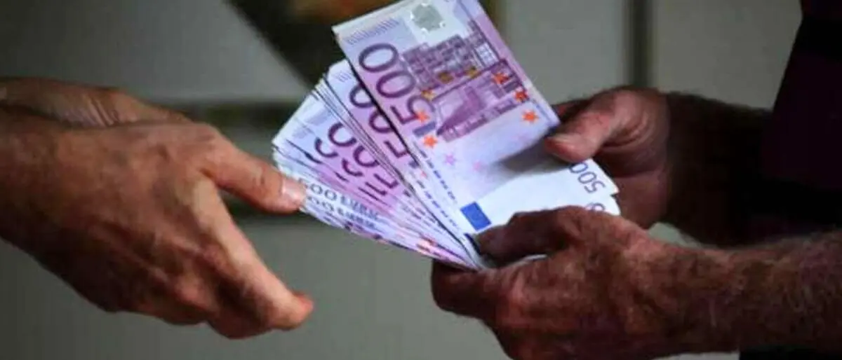 Cosenza, il \"tariffario\" del clan degli italiani: 300 euro per commettere atti intimidatori