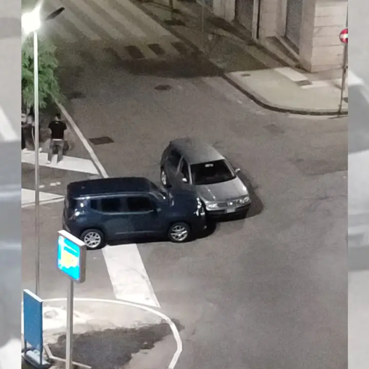 Cosenza, primo incidente a Viale della Repubblica nella zona della rotonda demolita