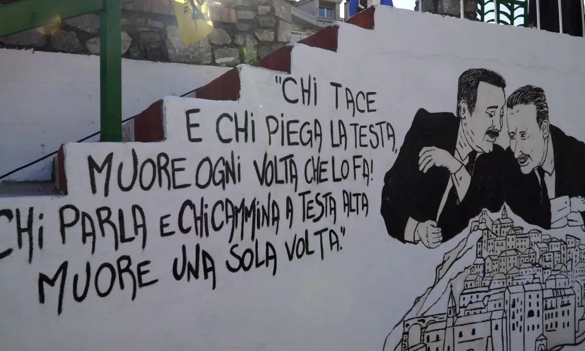 Muri di legalità, la città di Scalea ricorda Giovanni Falcone e Paolo Borsellino