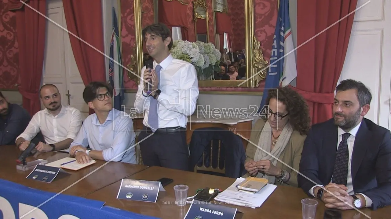 Cosenza, Donzelli parla al cuore dei giovani di Fratelli d’Italia