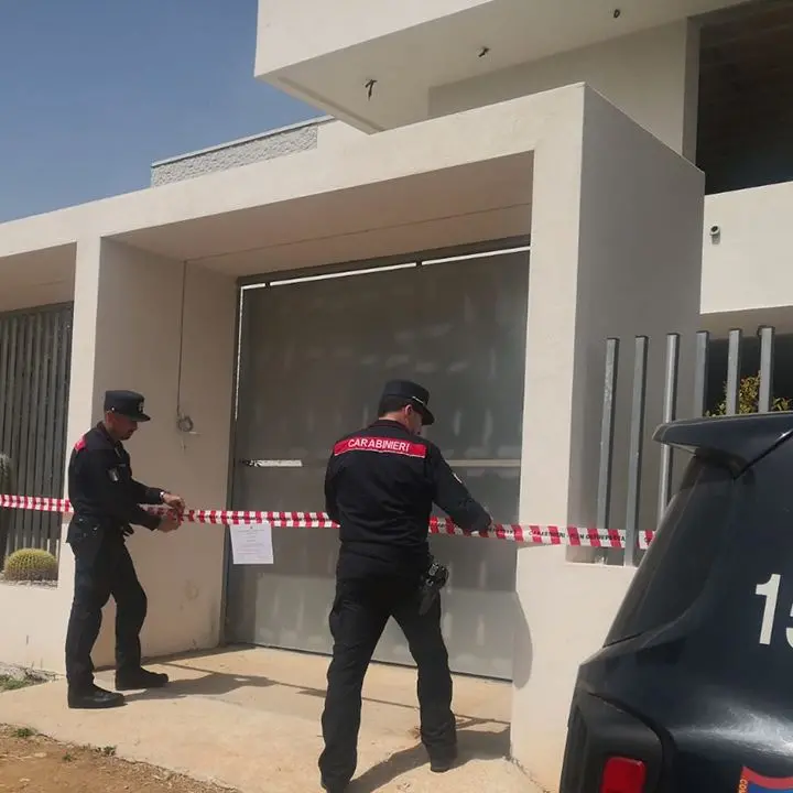 Abusivismo, sequestrata struttura abitativa a Crosia: era situata in località Castello
