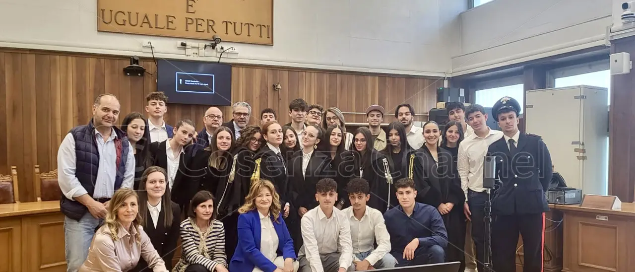 San Giovanni in Fiore, quando una scuola si trasforma in un’aula di tribunale