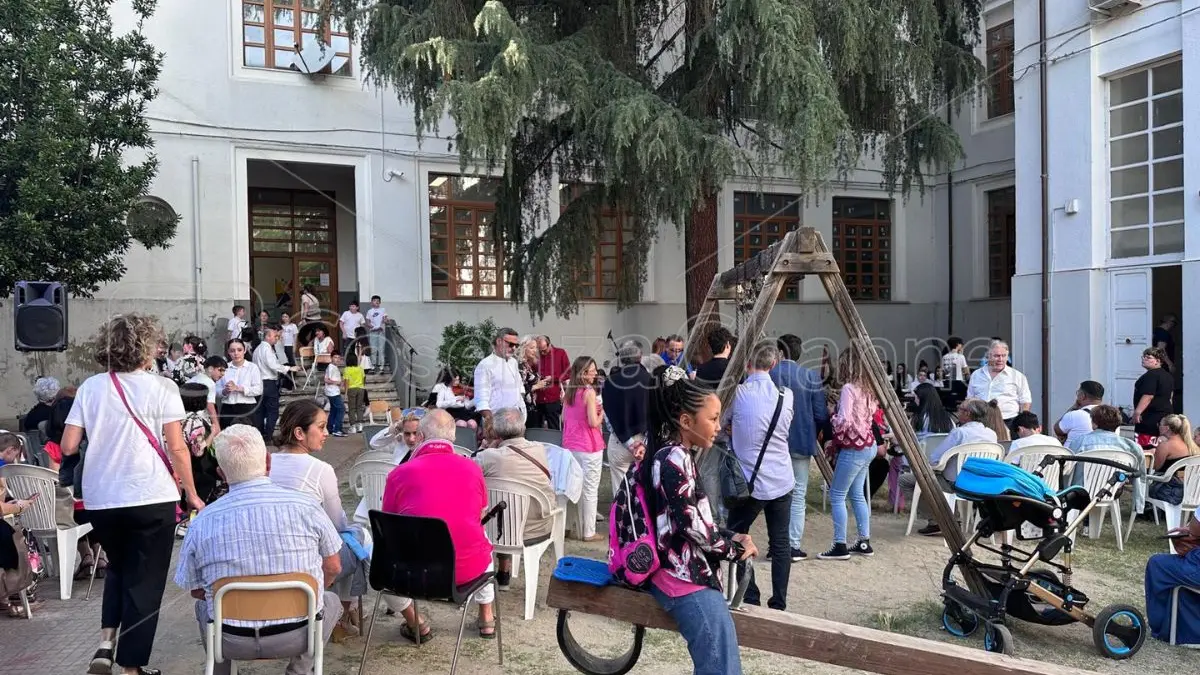 <p>La scuola di via Milelli</p>\\n