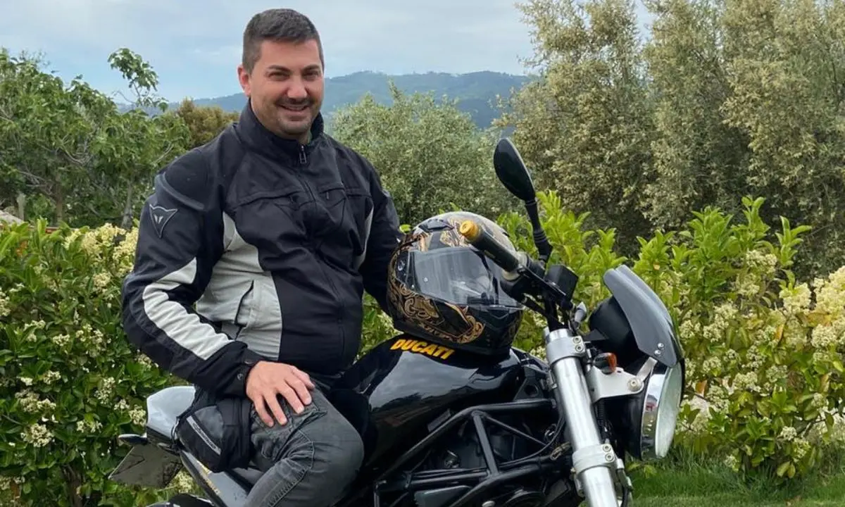 Tragedia sull'Autostrada A2 del Mediterraneo, Luciano Falcone morto in un incidente in moto