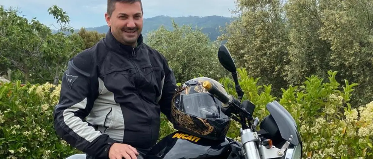 Tragedia sull'Autostrada A2 del Mediterraneo, Luciano Falcone morto in un incidente in moto