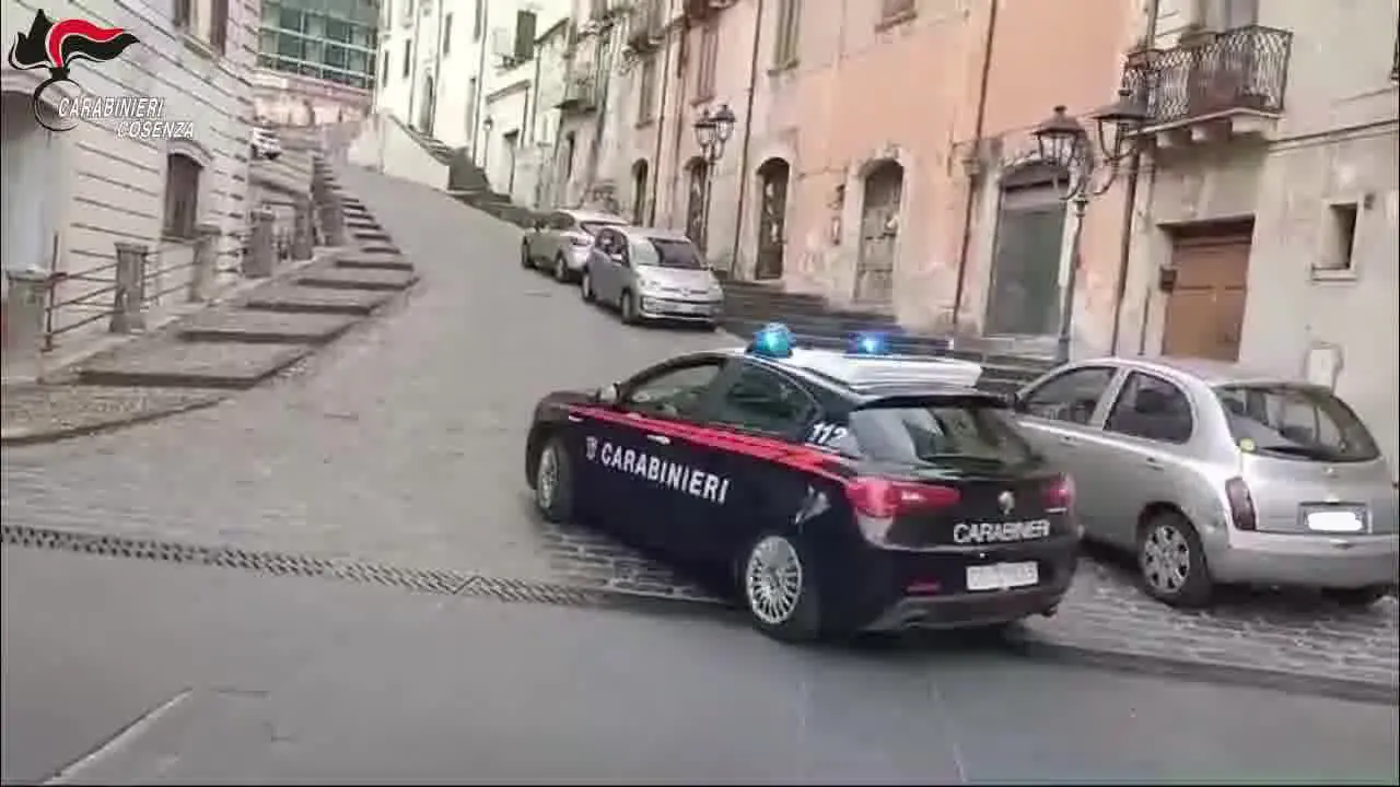 Cosenza, nascondeva la droga nella sua casa nel centro storico. Arrestato 38enne