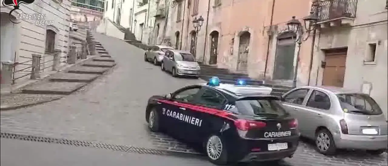 Cosenza, nascondeva la droga nella sua casa nel centro storico. Arrestato 38enne