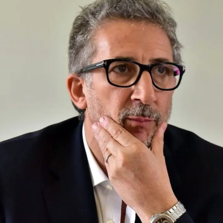 Brutta avventura per Lucio Presta: si ribalta col trattore e rimane ferito