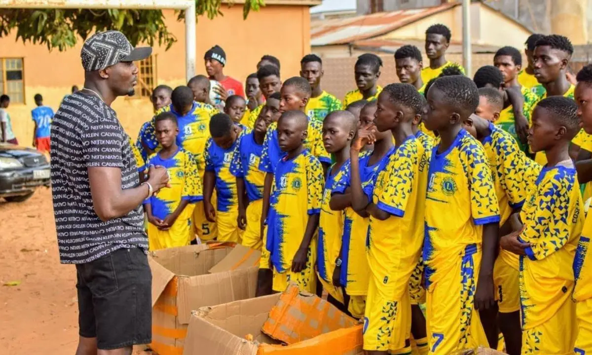 Cosenza, il Lions apre una scuola calcio in Gambia