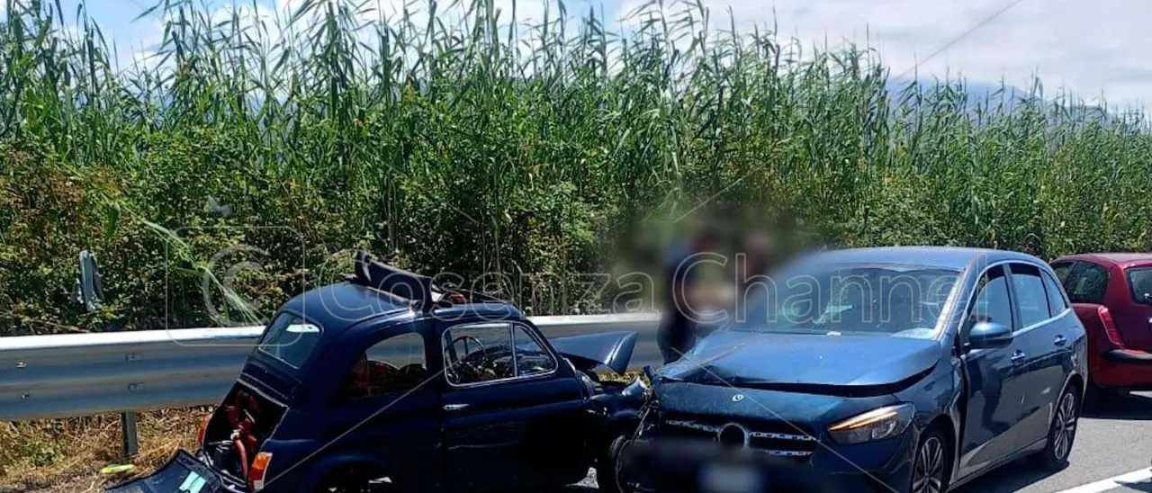 Scalea, incidente sulla statale 18: un morto