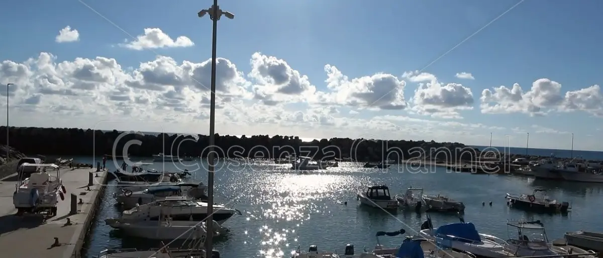 San Lucido, “Le Vie del Tonno” portano al porticciolo: stasera al via la prima edizione della kermesse