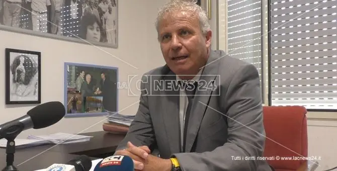 Diamante, Pino Pascale provoca il nuovo sindaco: «L'assordante silenzio della Nuova Era»