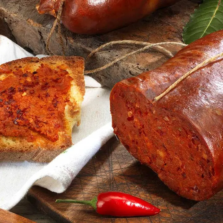 'Nduja: le migliori ricette, storia e preparazione del salame piccante calabrese