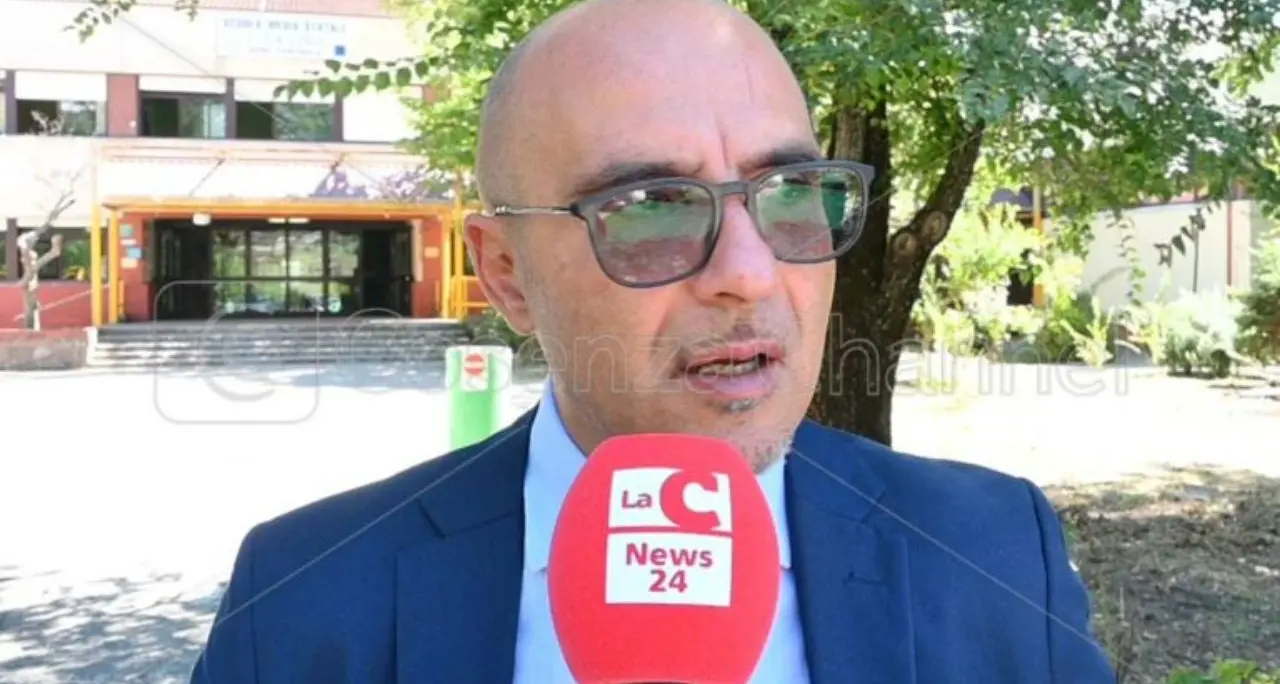 Acri, Capalbo risponde agli ex assessori: «Le loro dimissioni? Non c'entra Avs, in gioco c'è il sindaco del 2027»\n