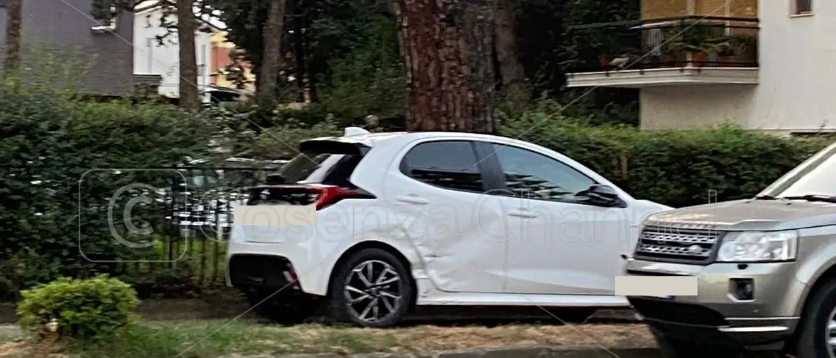 Rende, incidente tra via Ciro Matteotti e via Fratelli Bandiera. E non è il primo...