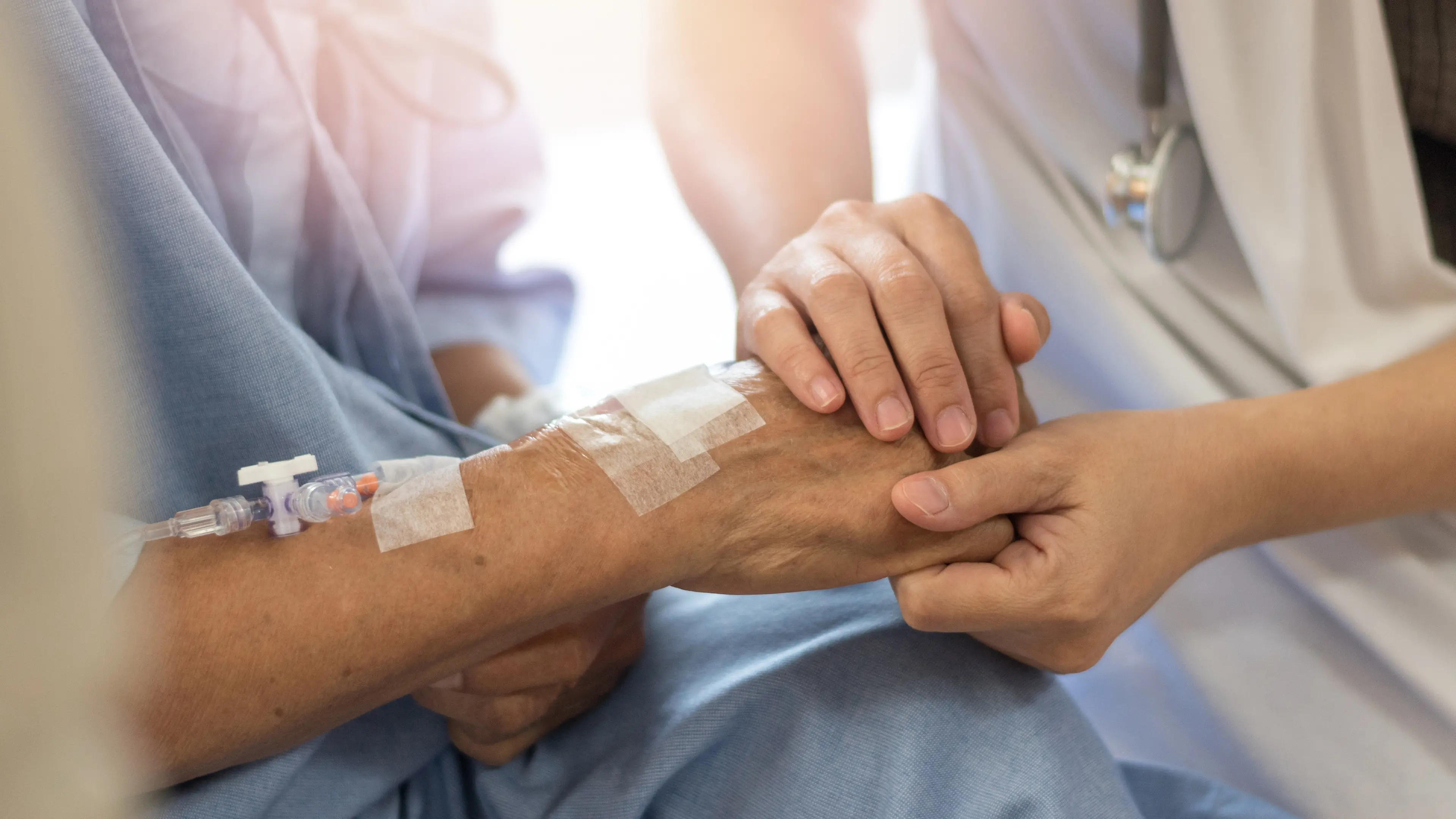Contributo economico per caregiver familiari: pubblicato l'avviso del Comune di Cosenza