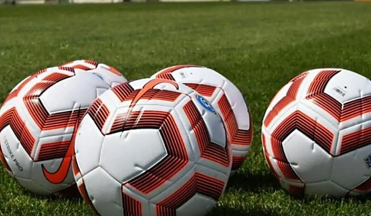 Promozione, lo Scalea simbolicamente consegna il titolo sportivo al sindaco