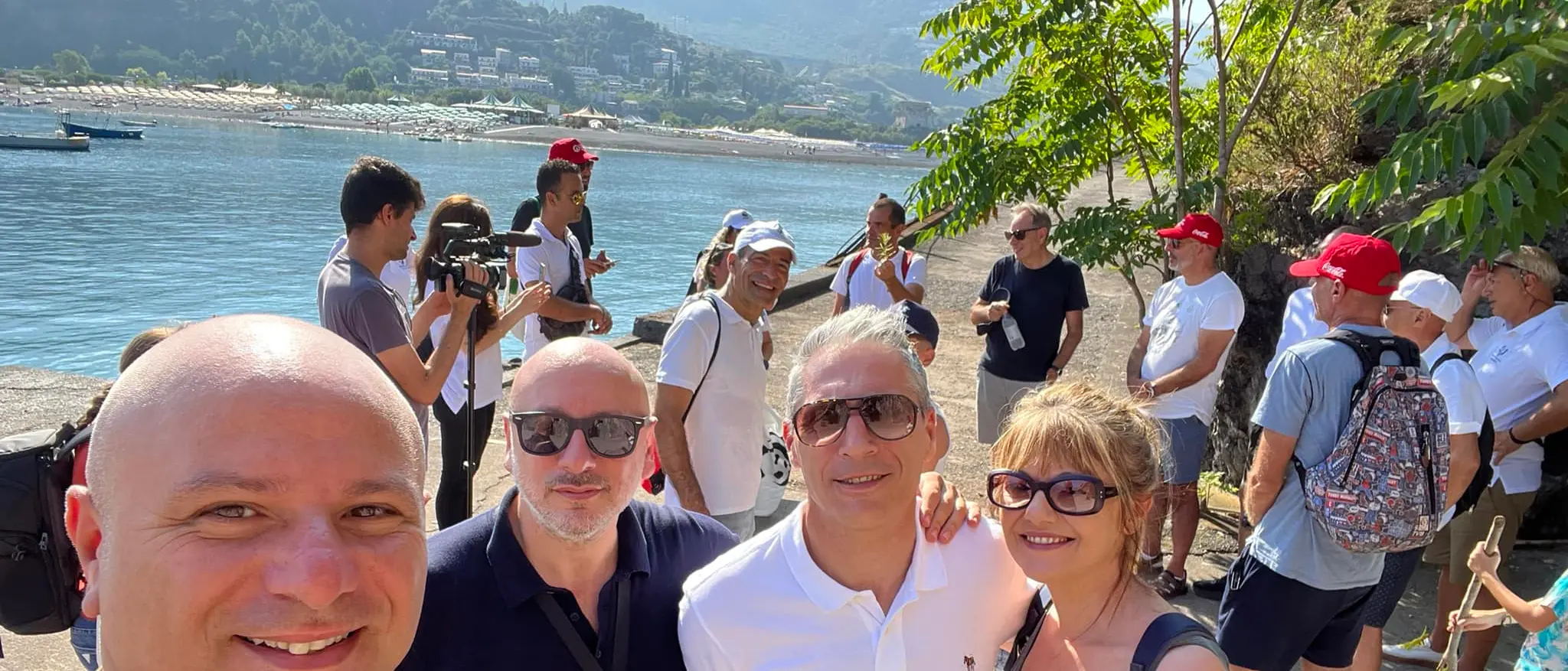 Praia: l'isola Dino torna accessibile, effettuata la prima escursione