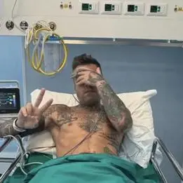 Fedez ricoverato, salta la serata di domani a Corigliano Rossano