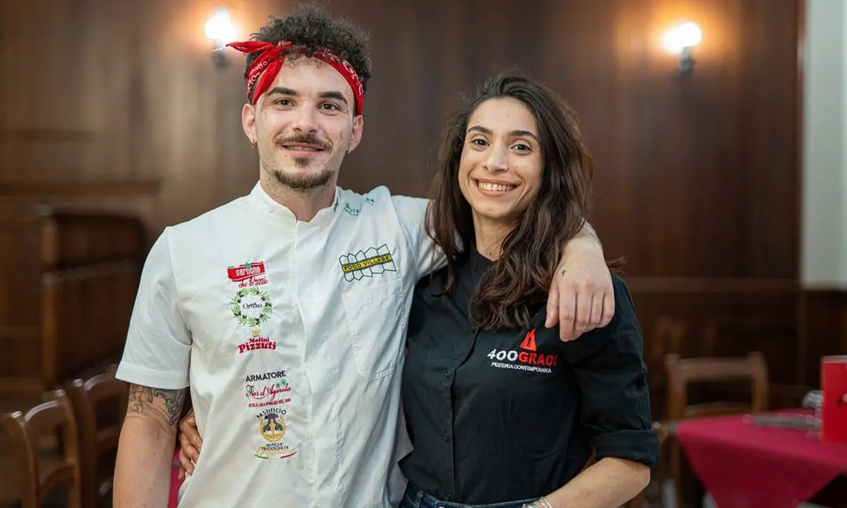 Pizzerie eccellenti 2024, la \"400 gradi\" di Santa Maria del Cedro nella guida \"50 top pizza\"